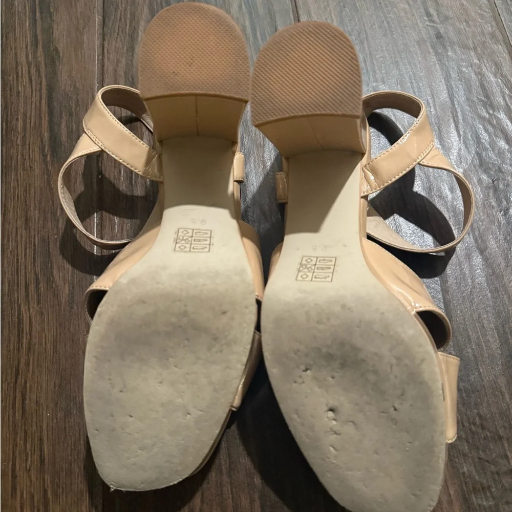 Jeffrey Campbell Cream Women's Sandals